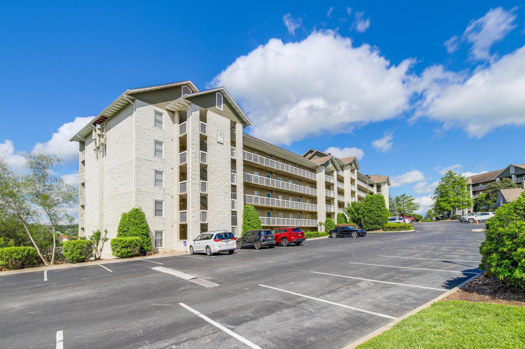 Pigeon Forge Condo With Pools About 3 Mi To Dollywood! Ngoại thất bức ảnh